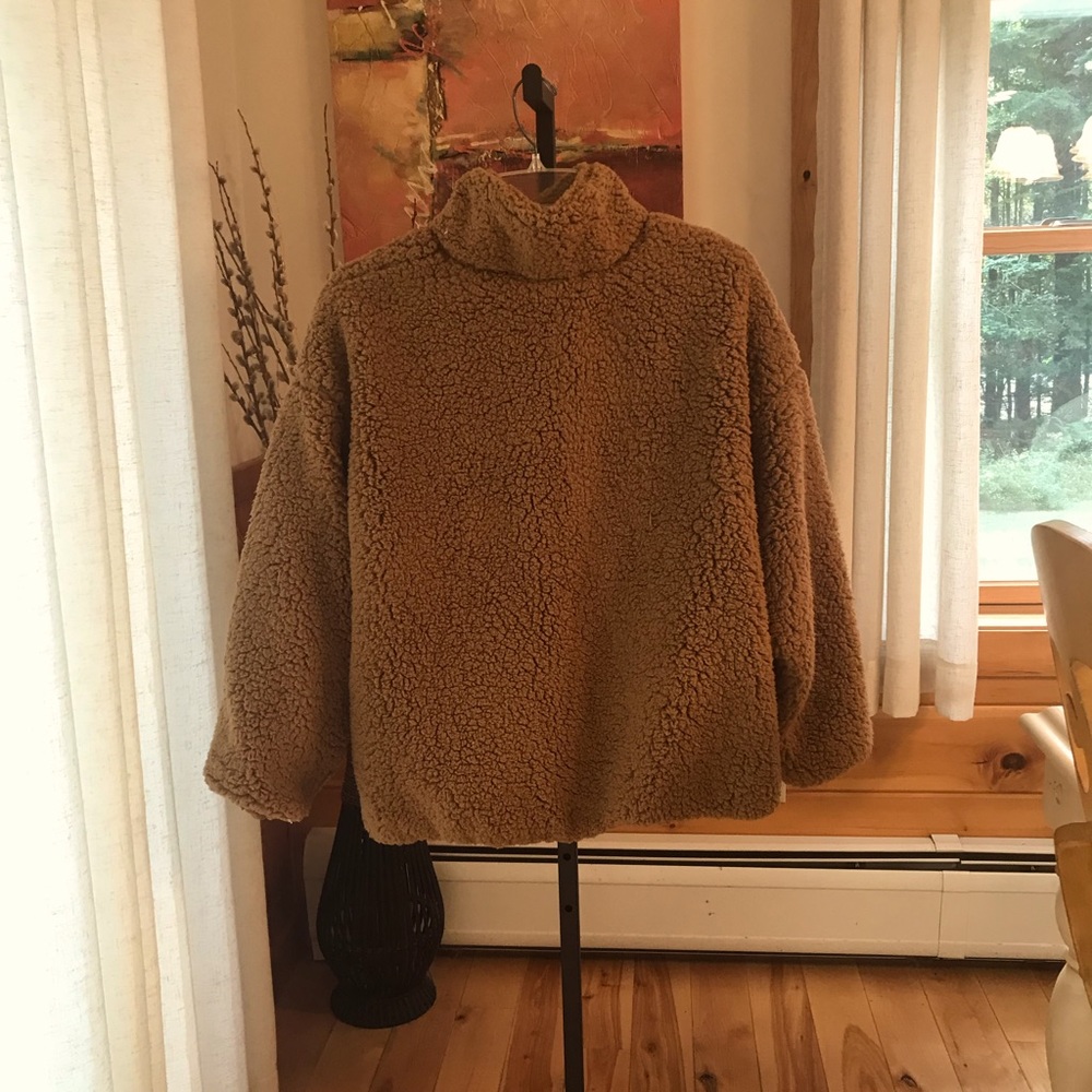 NWT Nine West. Fleece/Faux Fur Jacket. 2x. Elastic cuffs and waist.
